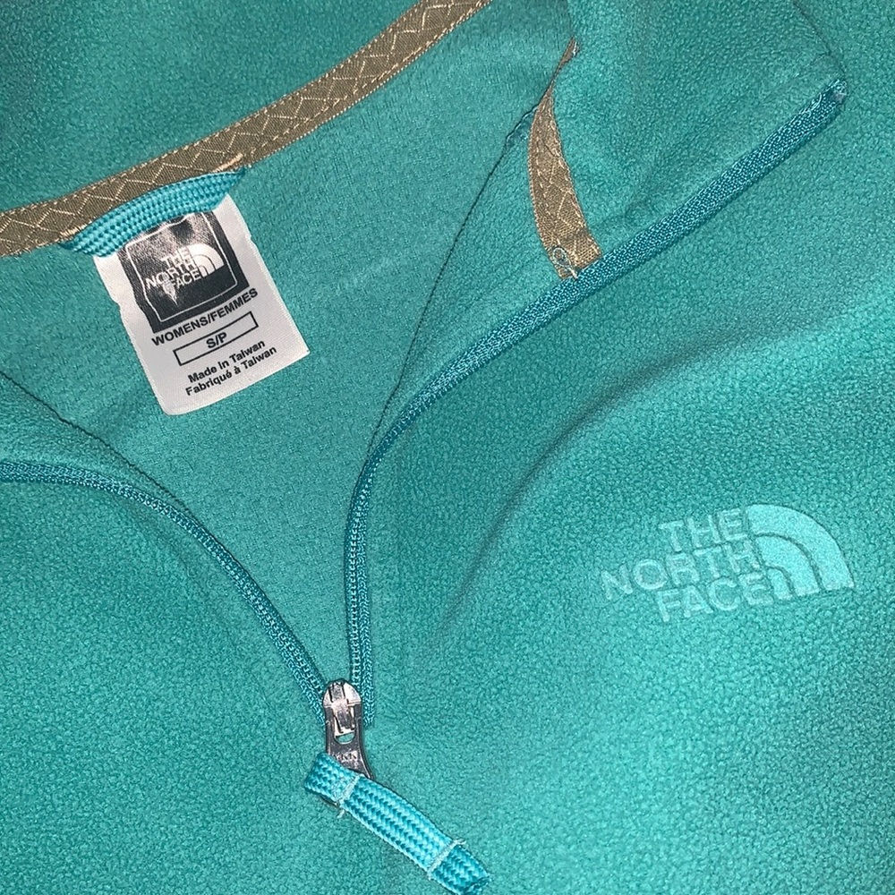 TNF Pullover